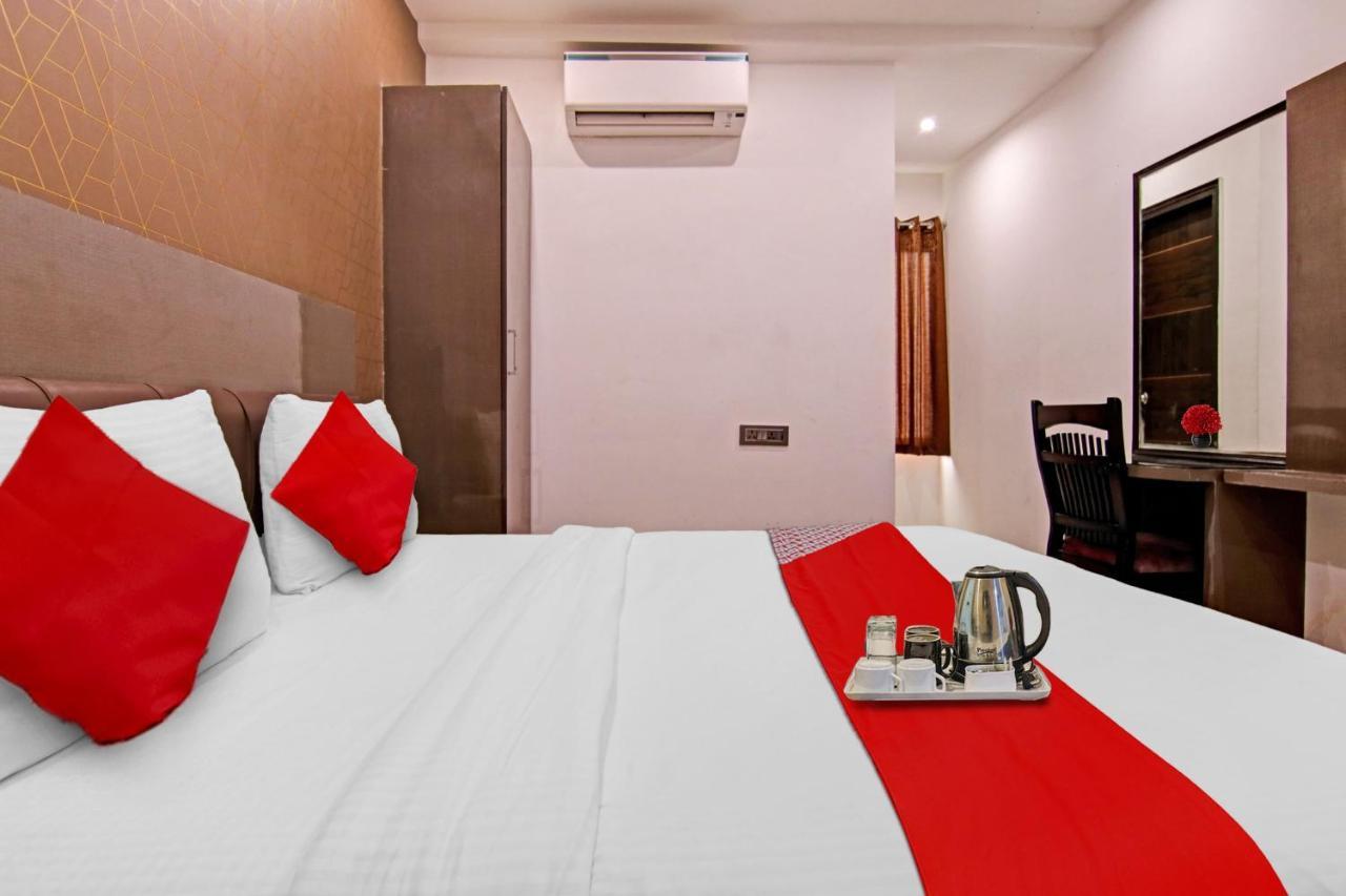 Hotel 19 West New Delhi Exterior photo
