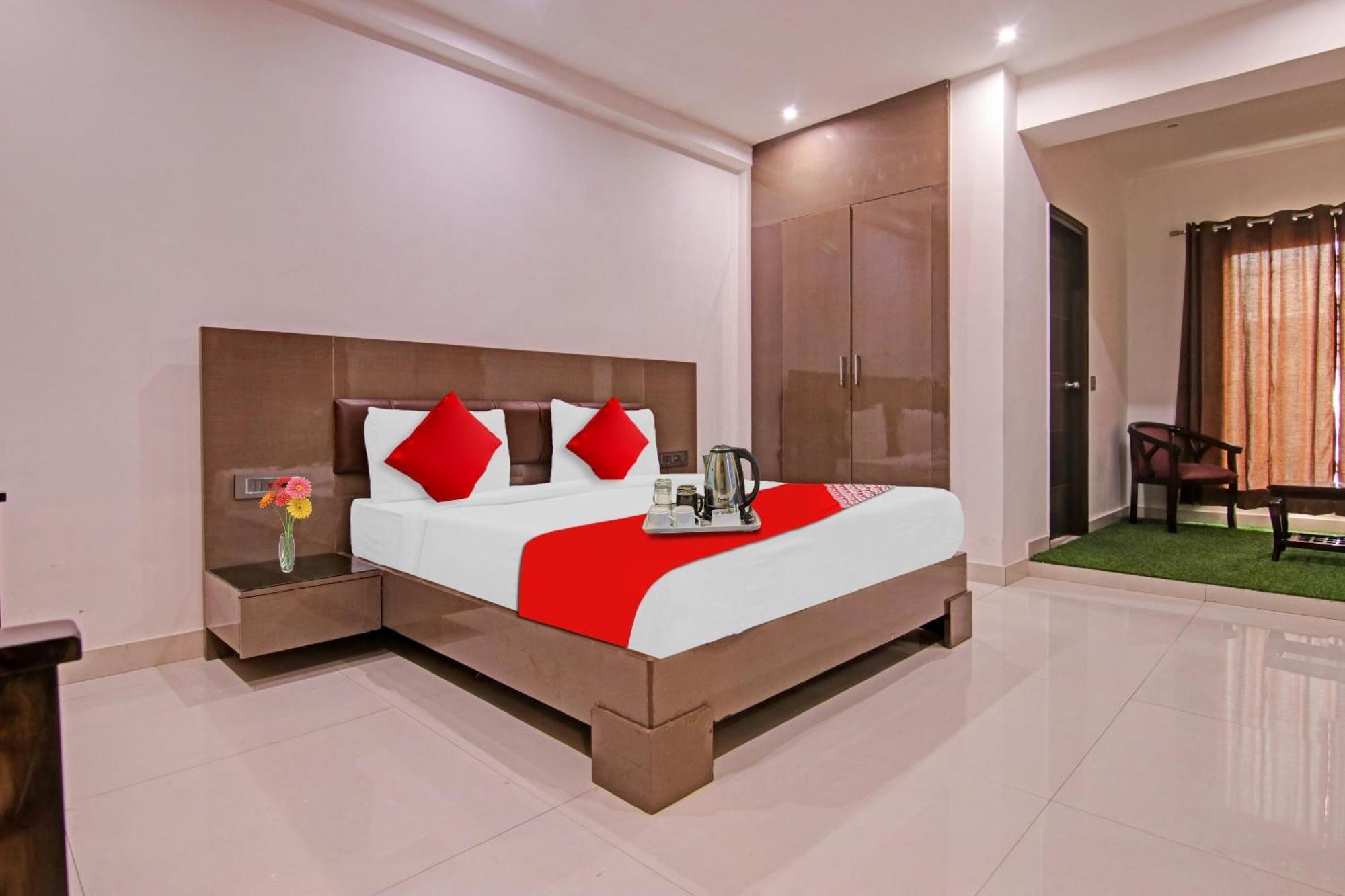 Hotel 19 West New Delhi Exterior photo